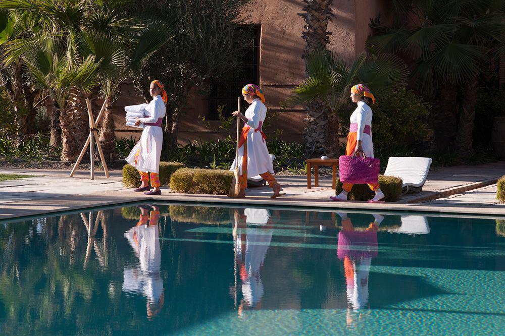 Tigmiza Boutique Hotel & Spa Ouled Jelal Kültér fotó Staff at the B2 Boutique Hotel, Marrakech, Morocco