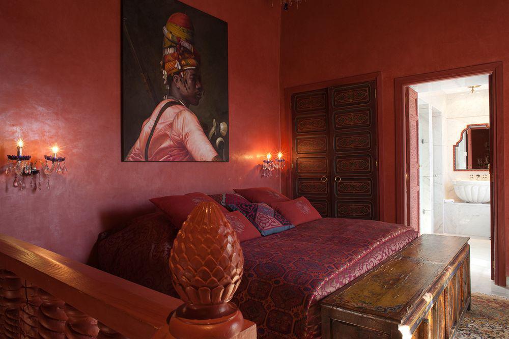 Tigmiza Boutique Hotel & Spa Ouled Jelal Kültér fotó A bedroom at the hotel