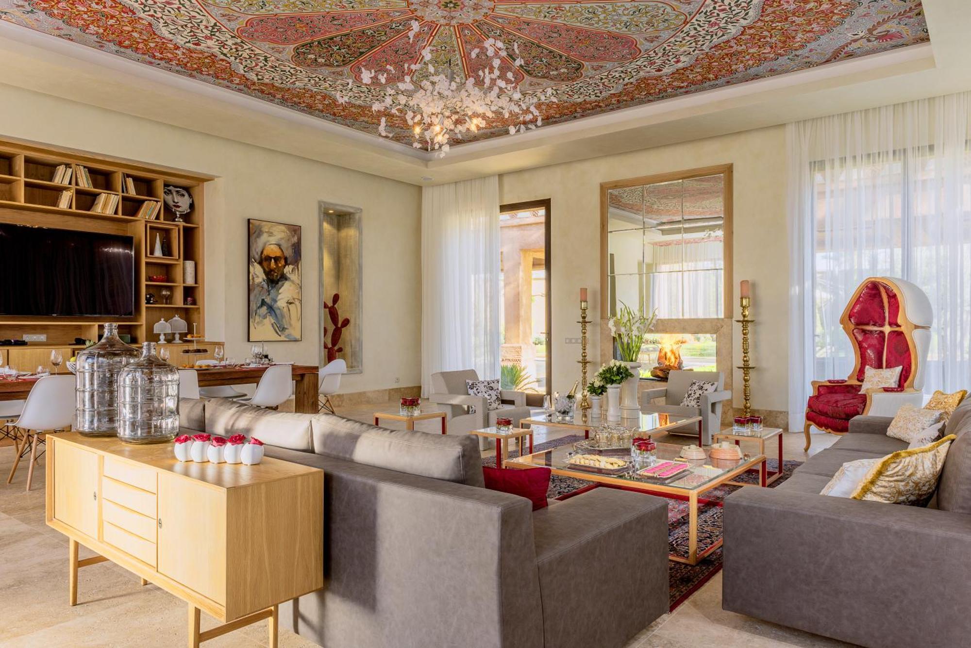 Tigmiza Boutique Hotel & Spa Ouled Jelal Szoba fotó The interior of the presidential suite at the Ritz-Carlton, Jerusalem